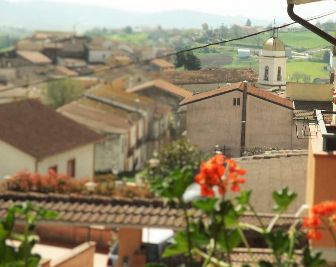 Bed and Breakfast Domus Tua Pietrelcina Exterior foto
