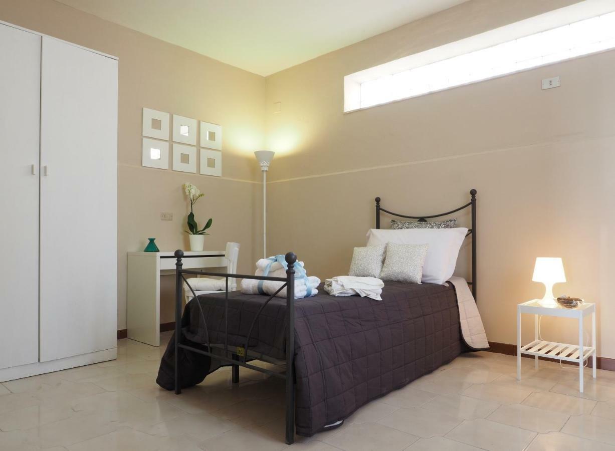 Bed and Breakfast Domus Tua Pietrelcina Exterior foto